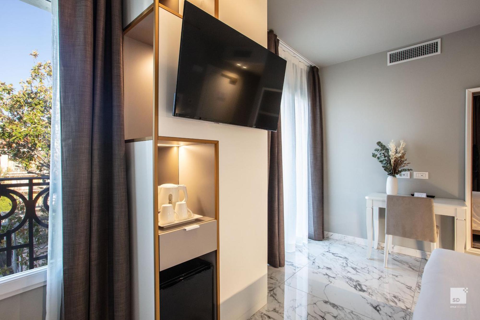 Hotel Villa Elena Varazze Bagian luar foto