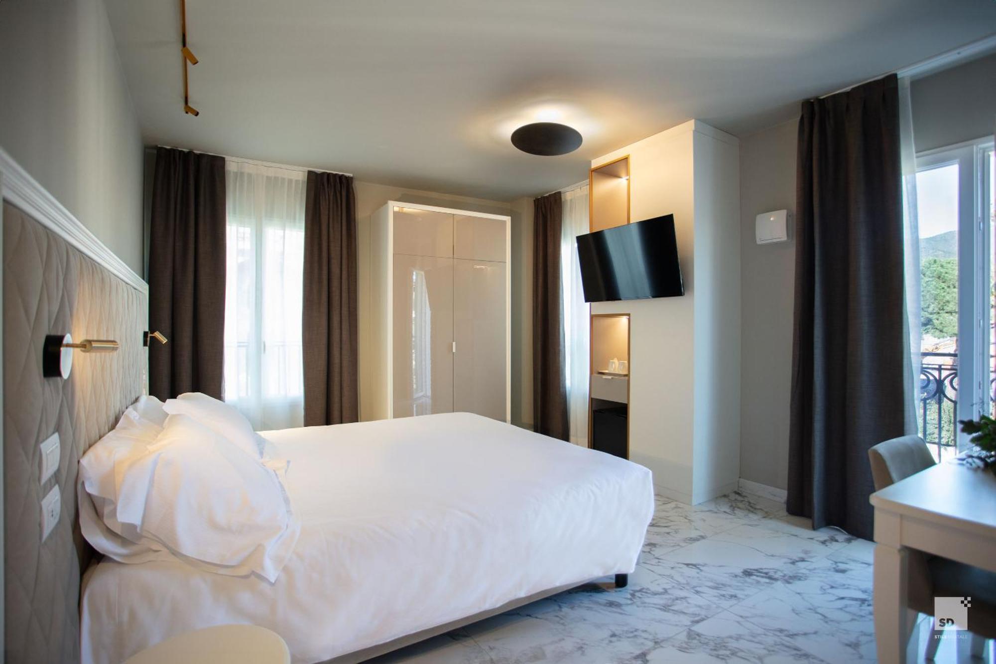 Hotel Villa Elena Varazze Bagian luar foto