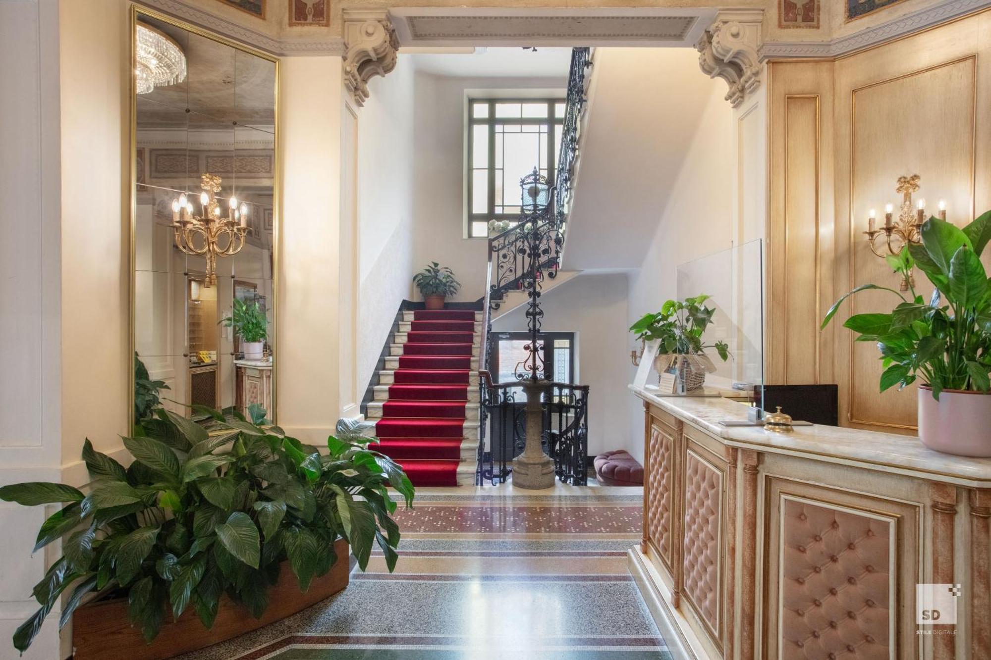 Hotel Villa Elena Varazze Bagian luar foto