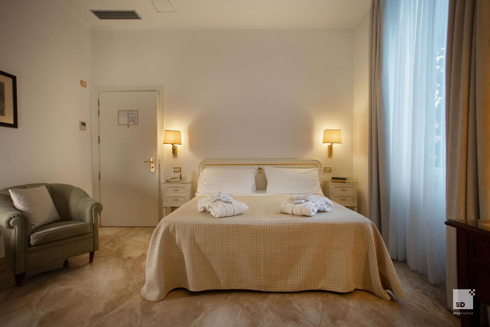 Hotel Villa Elena Varazze Bagian luar foto