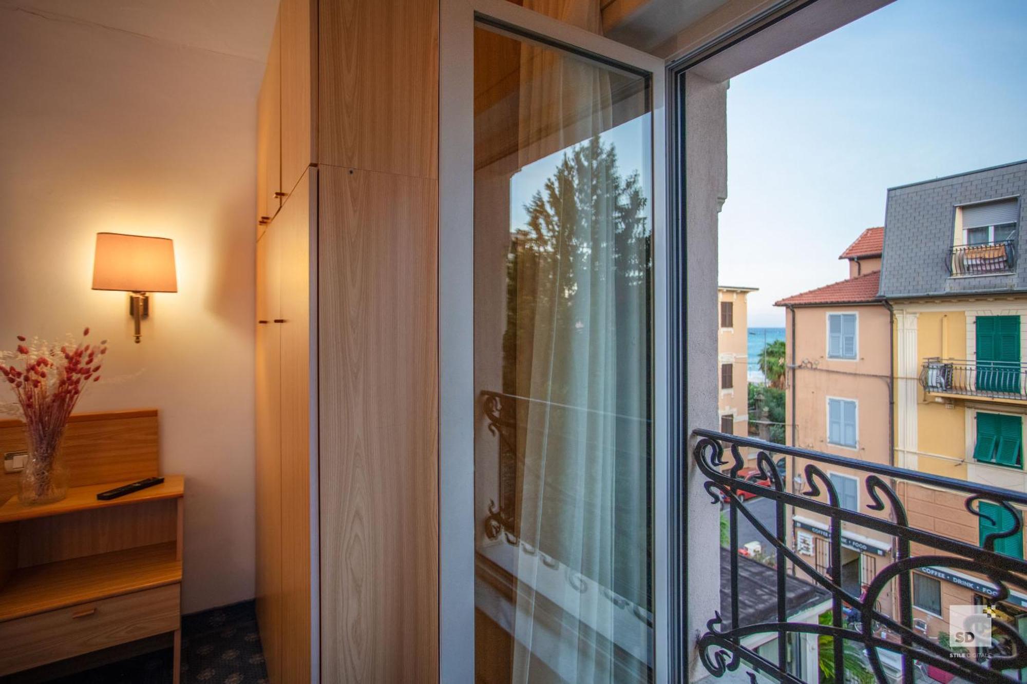 Hotel Villa Elena Varazze Bagian luar foto